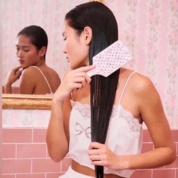 NWT LoveShackFancy Wet Brush ROSA BEAUX Paddle Hair Detangler - Picture 2 of 14